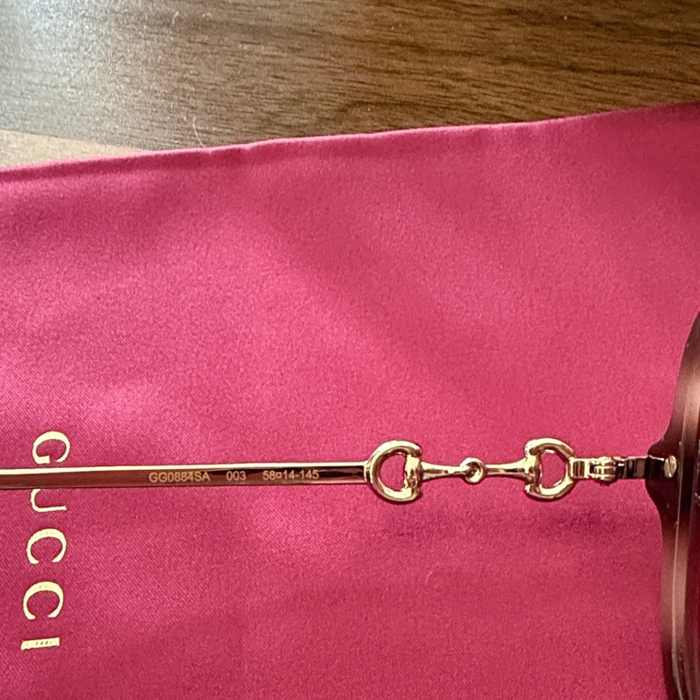 Gucci Women's Rose Gold Sunglasses - Picture 5 of 7